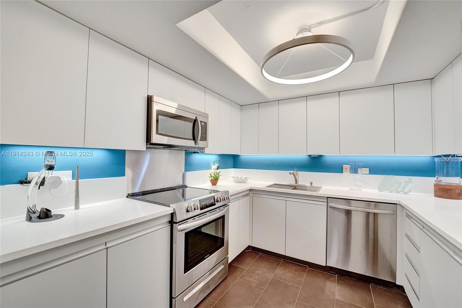 1201 Ocean Dr 218N photo 23