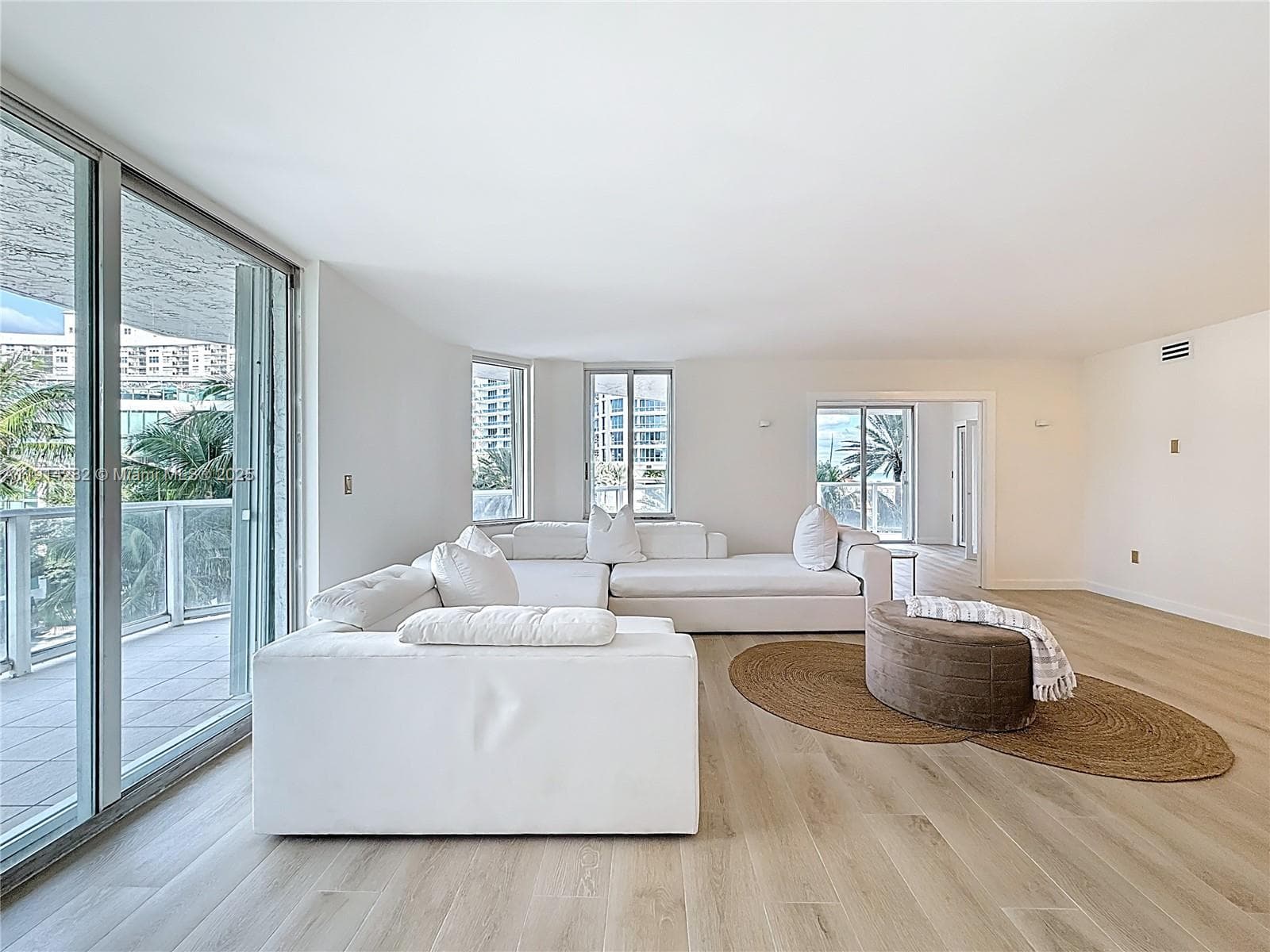 5900 Collins Ave 508 photo 6