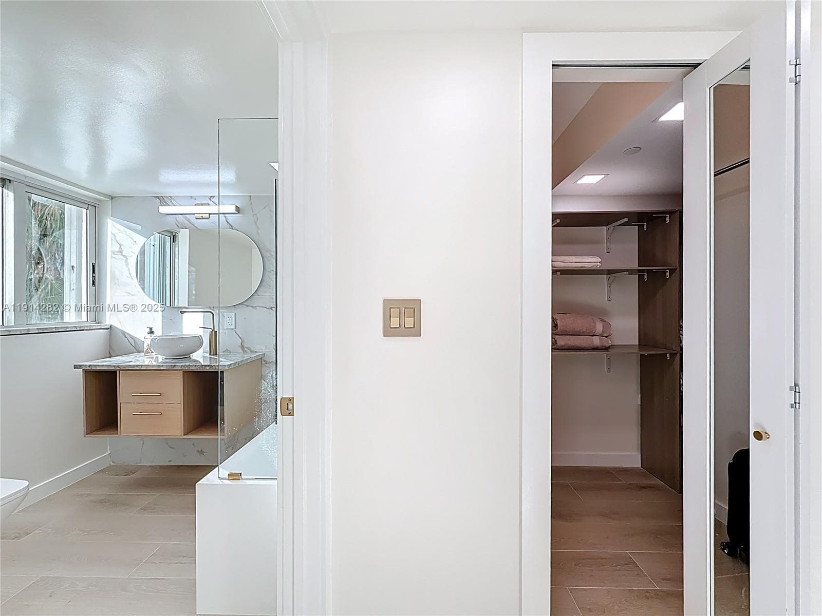 5900 Collins Ave 508 photo 24