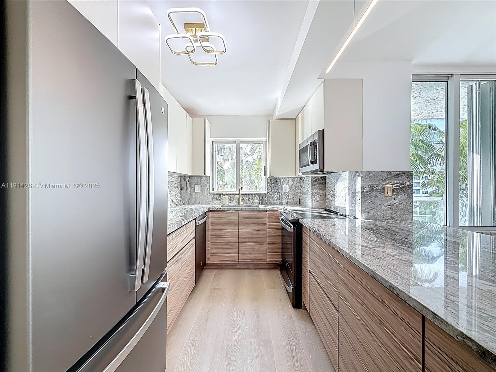 5900 Collins Ave 508 photo 11