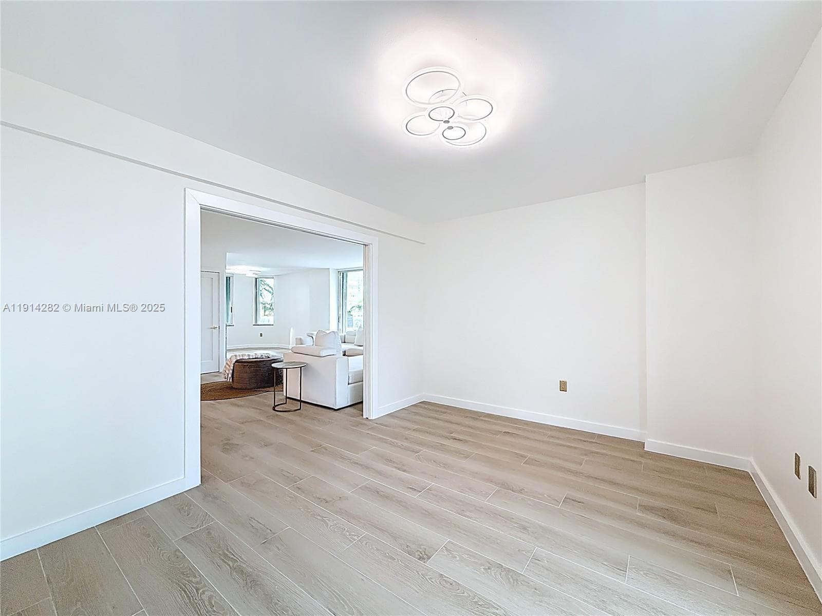5900 Collins Ave 508 photo 8