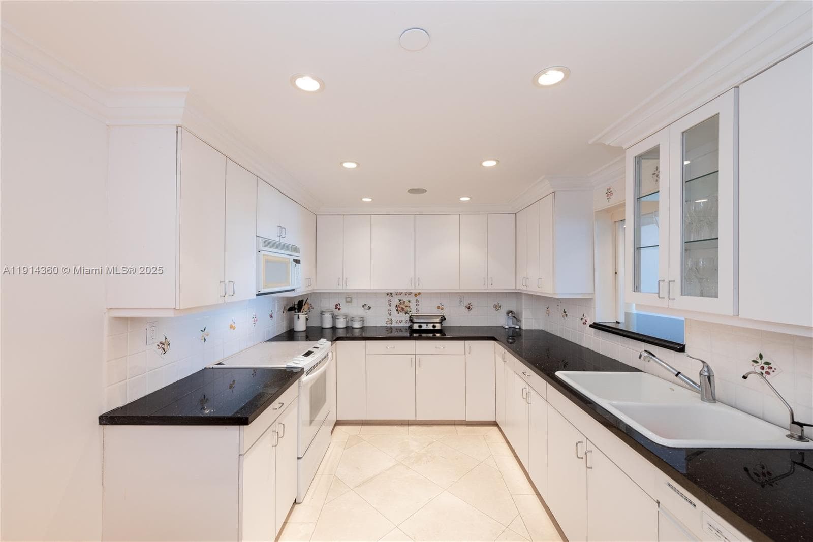 151 Crandon Blvd 1036 photo 7