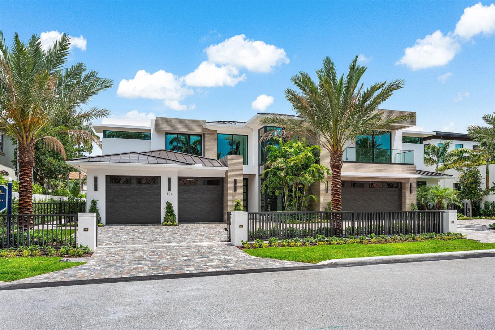 191 W Coconut Palm Road photo 3