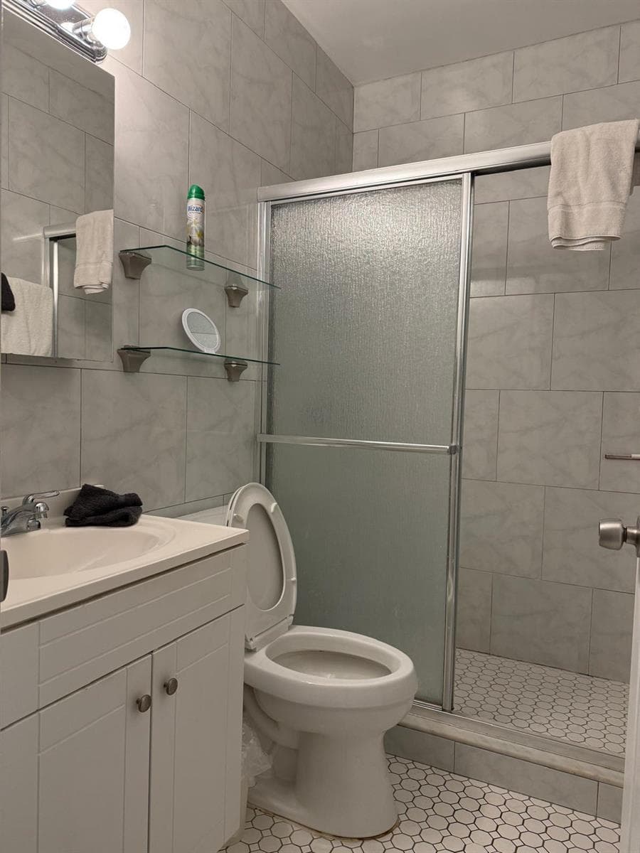 741 Bayshore Drive 2s photo 6