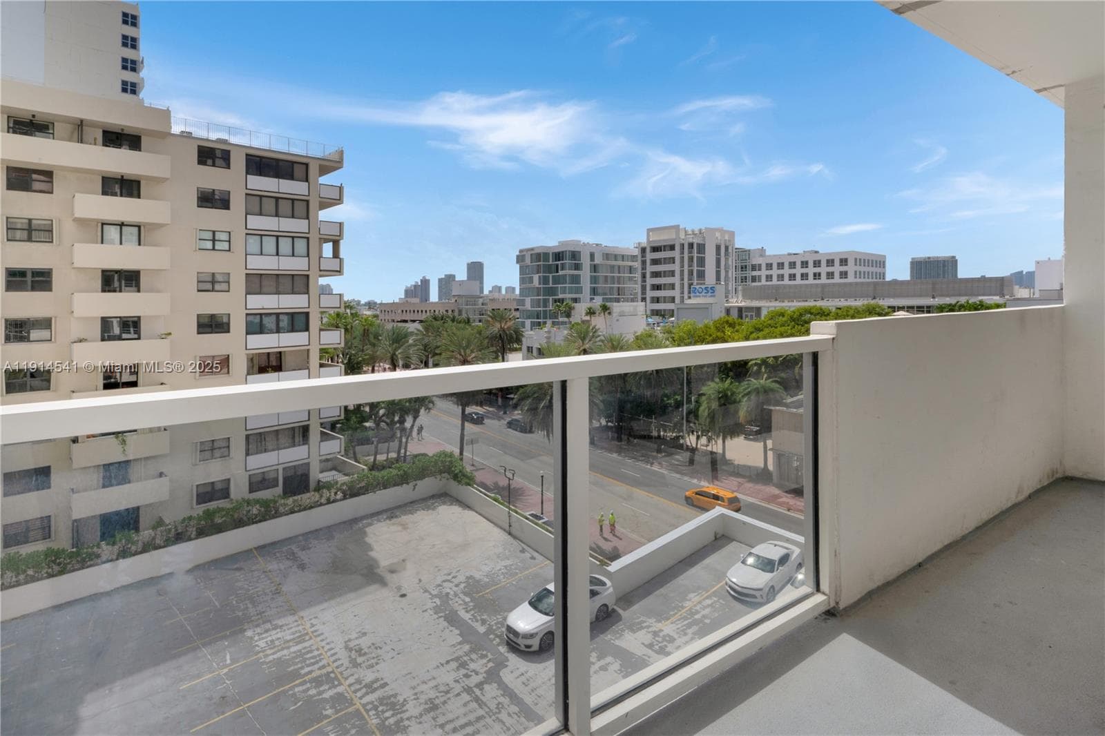 100 Lincoln Rd 607 photo 15