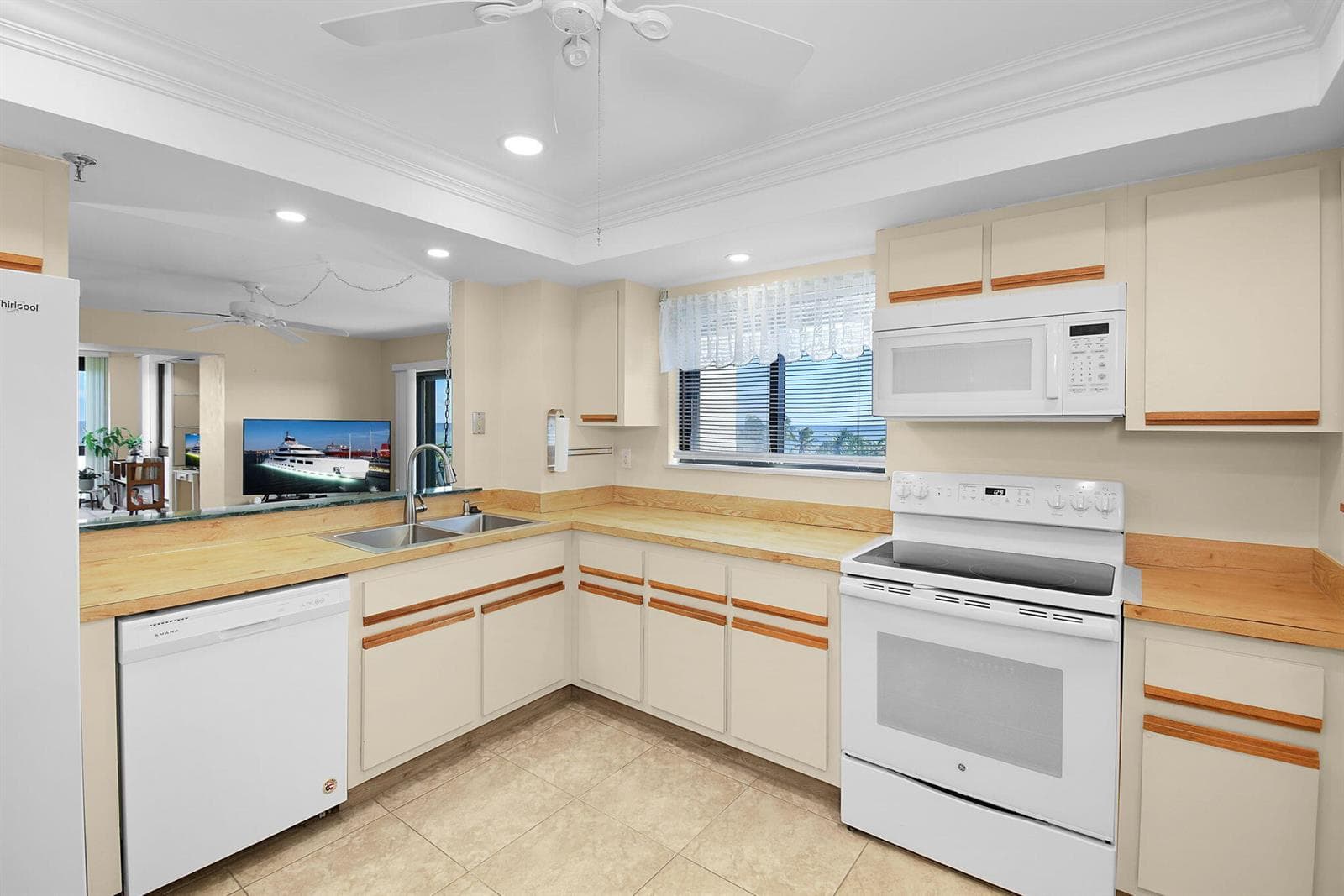 801 S Ocean Drive 506 photo 7