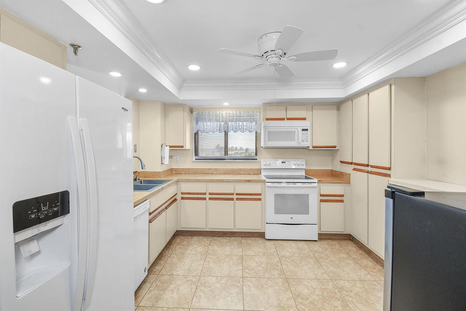 801 S Ocean Drive 506 photo 5