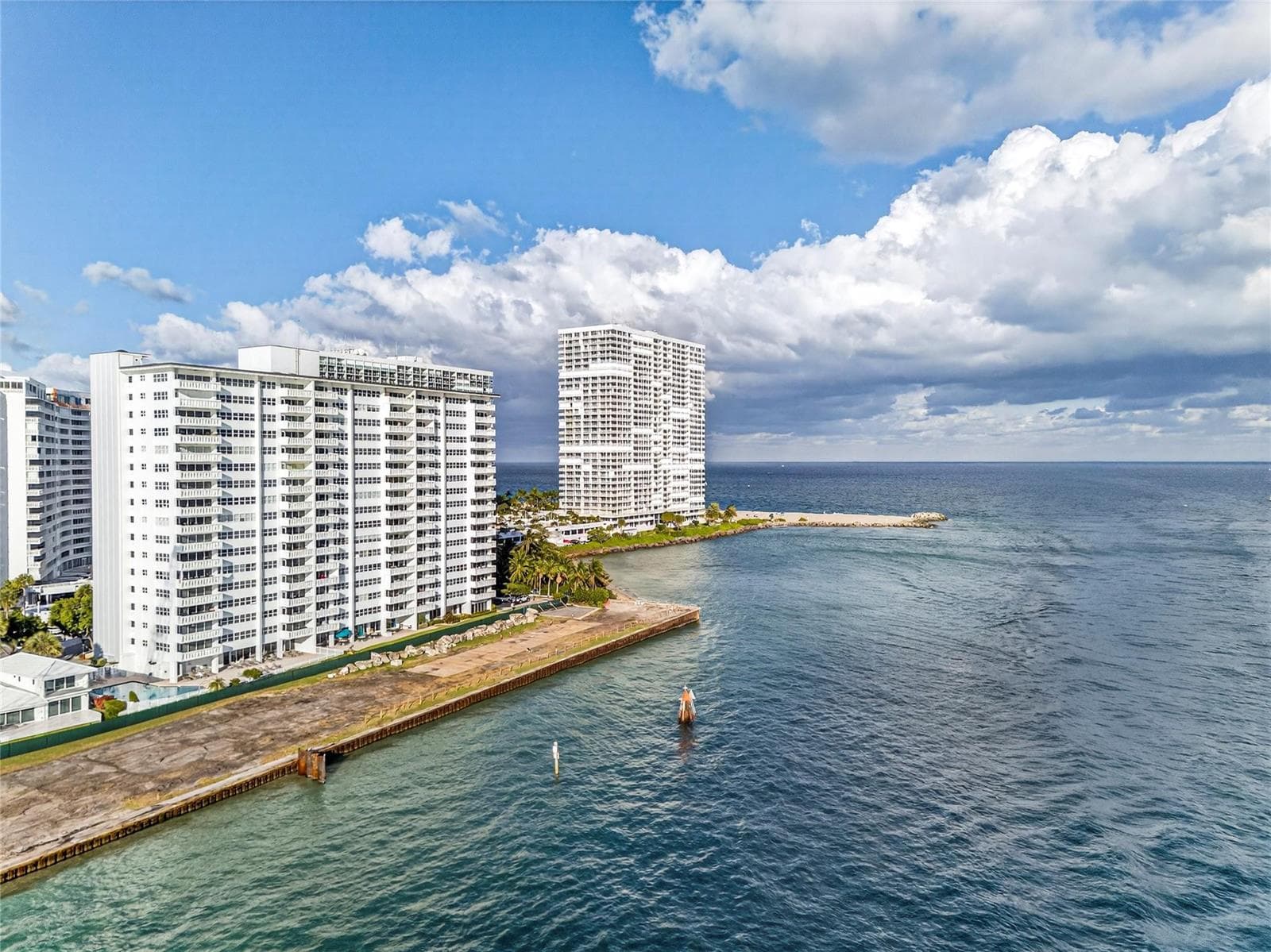 2100 S Ocean Drive 11-L photo 2