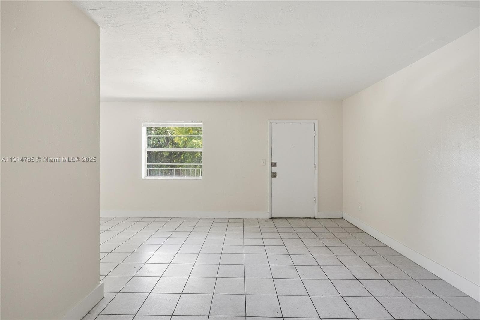 2405 NW 135th St 228 photo 23