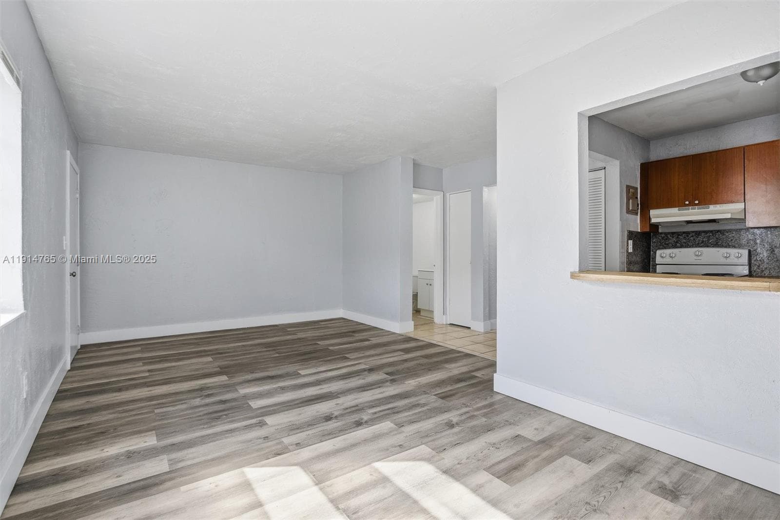 2405 NW 135th St 228 photo 13