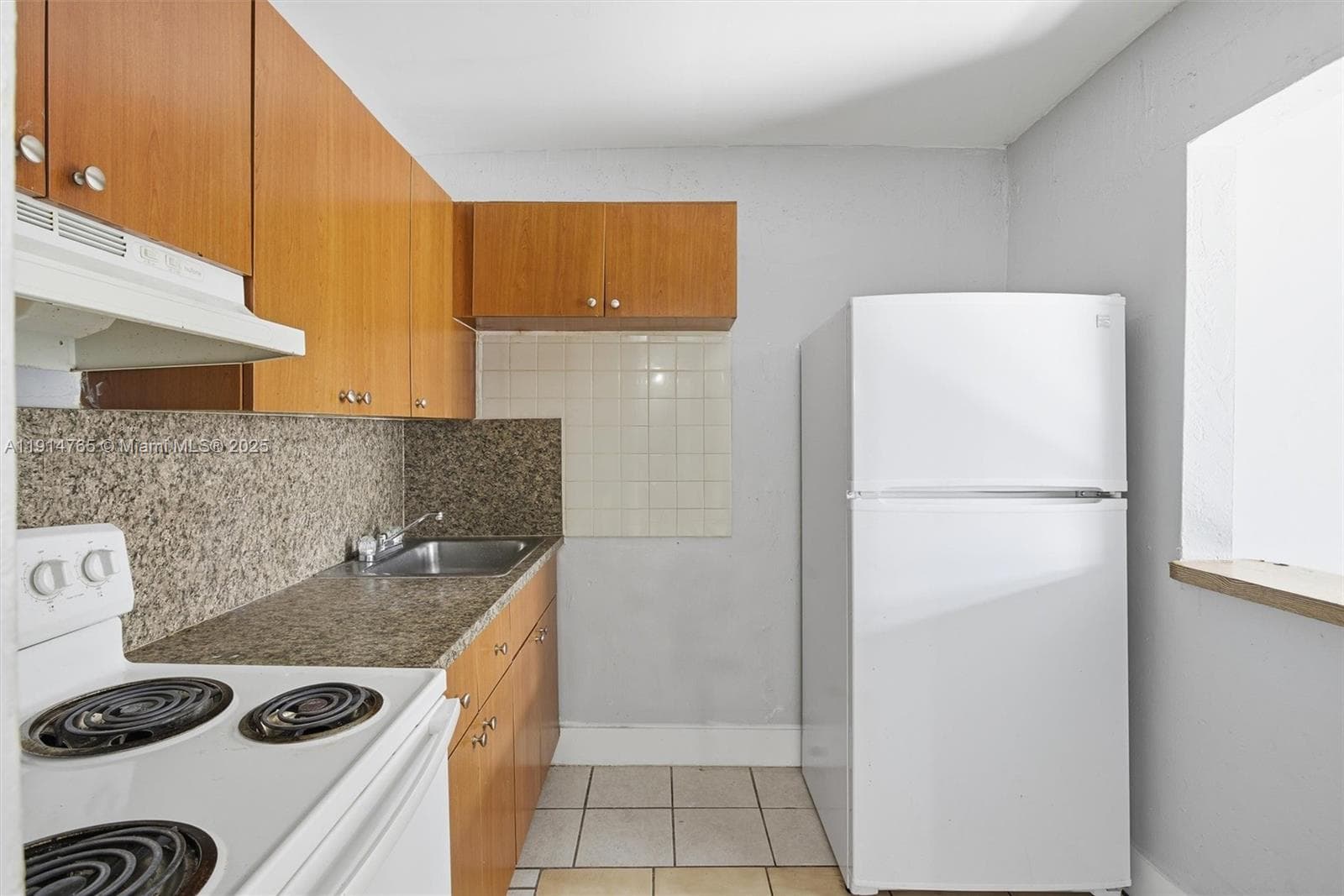 2405 NW 135th St 228 photo 12