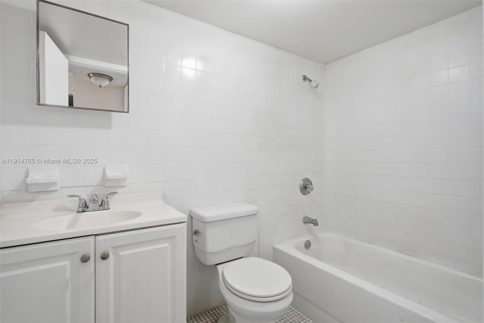 2405 NW 135th St 228 photo 5