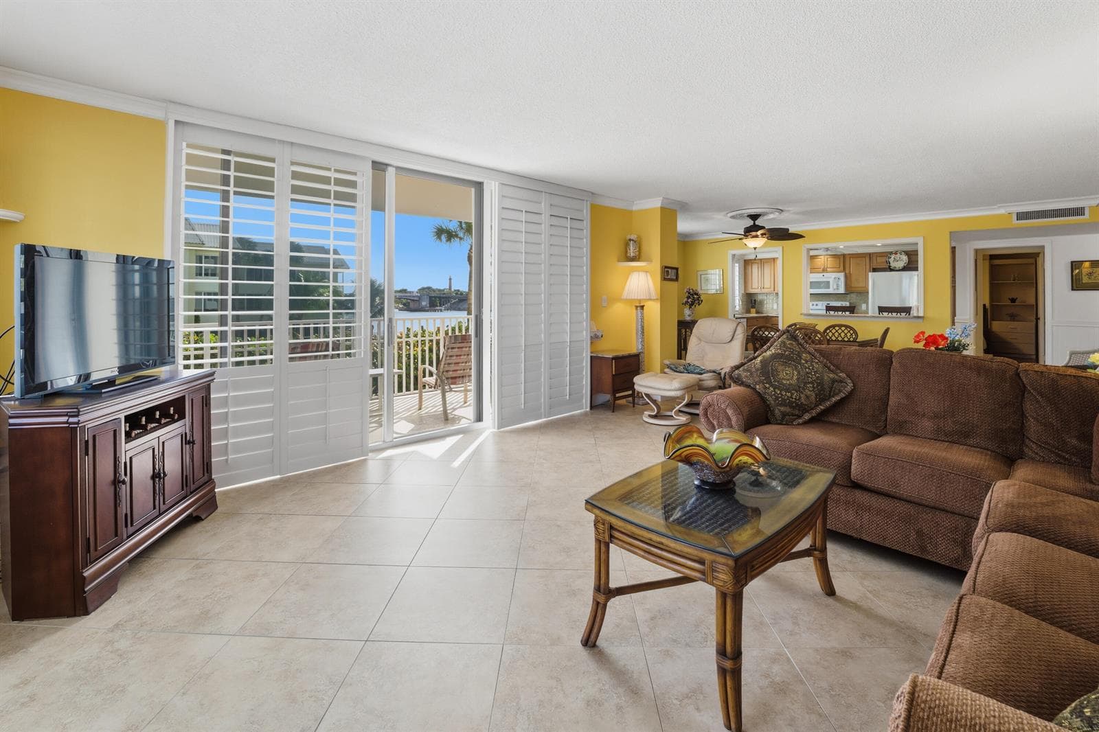 375 Beach Road 201 photo 6
