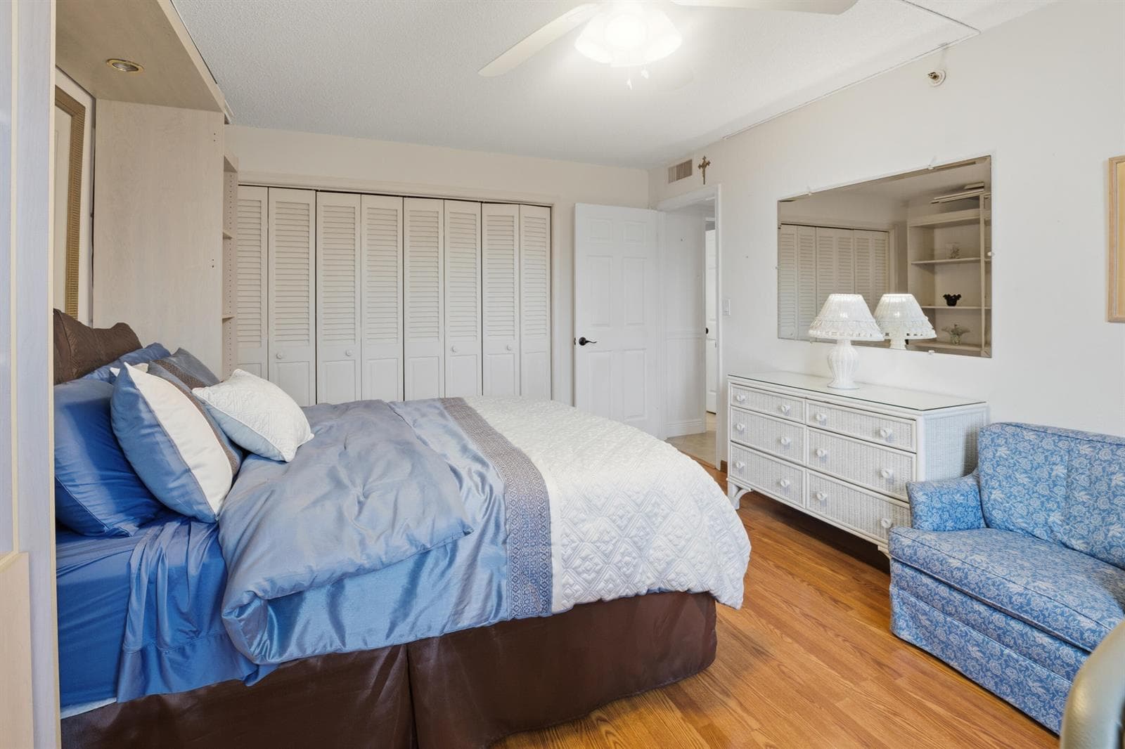 375 Beach Road 201 photo 16
