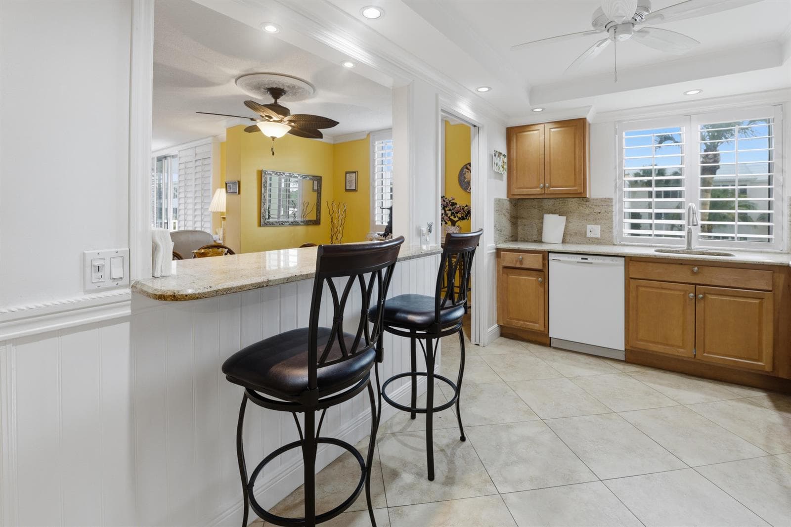 375 Beach Road 201 photo 9