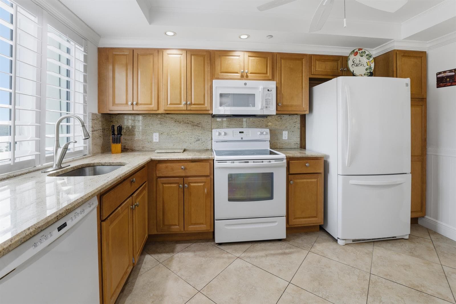 375 Beach Road 201 photo 8