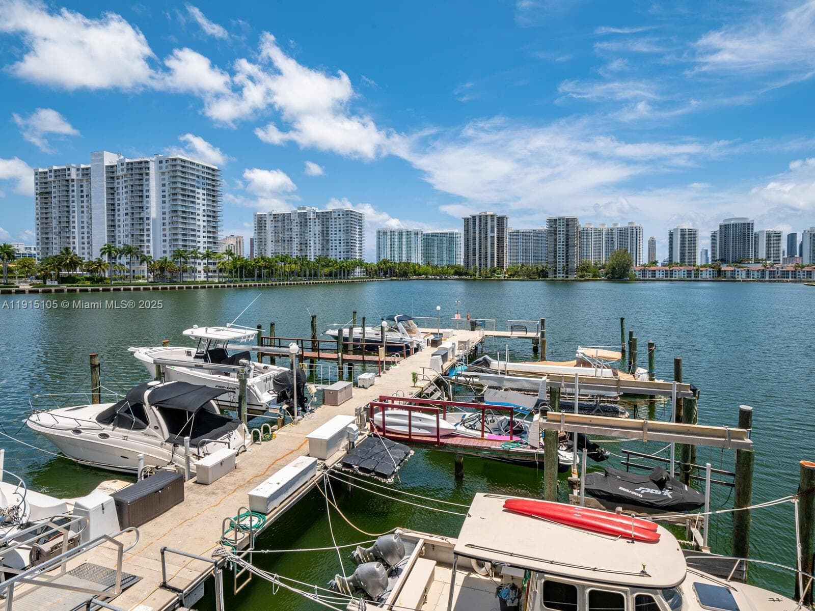 18011 Biscayne Blvd photo 2