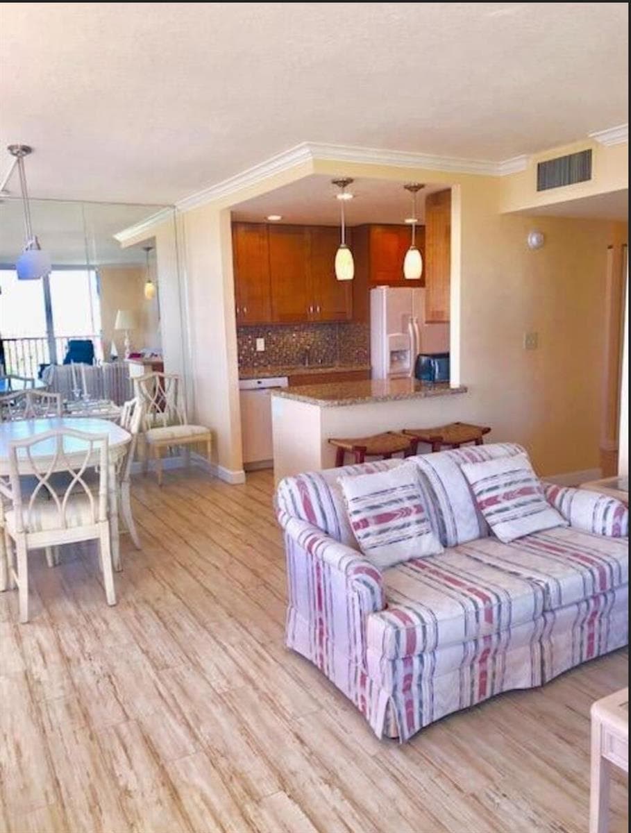2121 N Ocean Boulevard 1208e photo 6