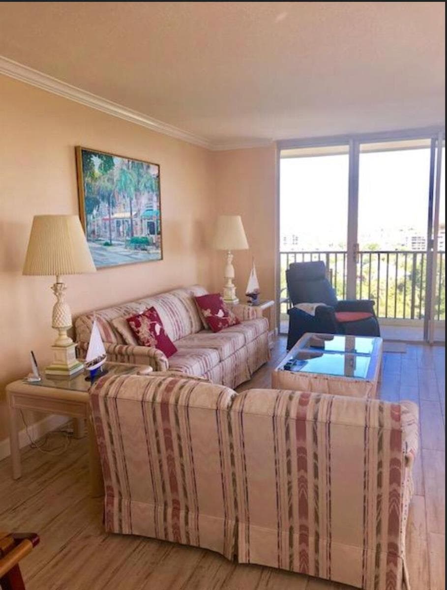 2121 N Ocean Boulevard 1208e photo 7