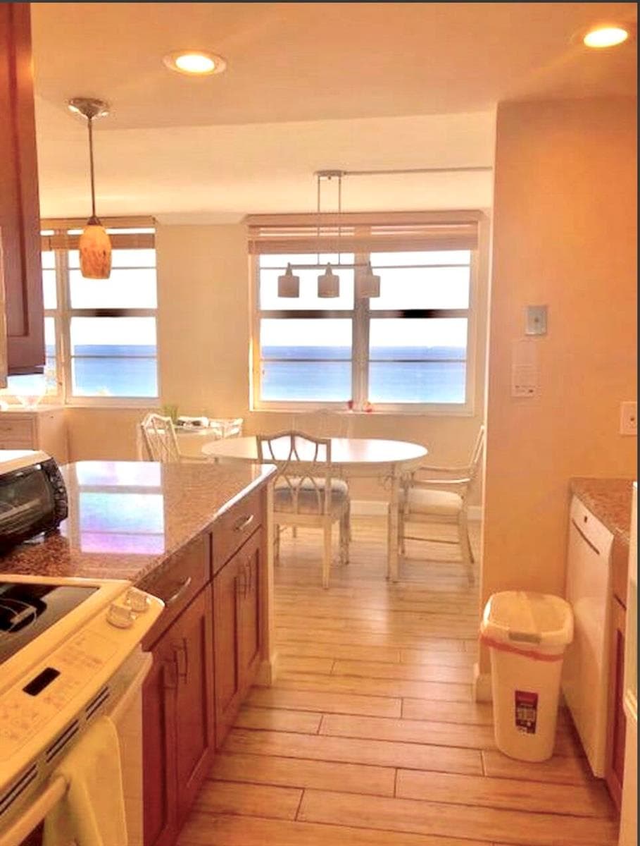 2121 N Ocean Boulevard 1208e photo 10