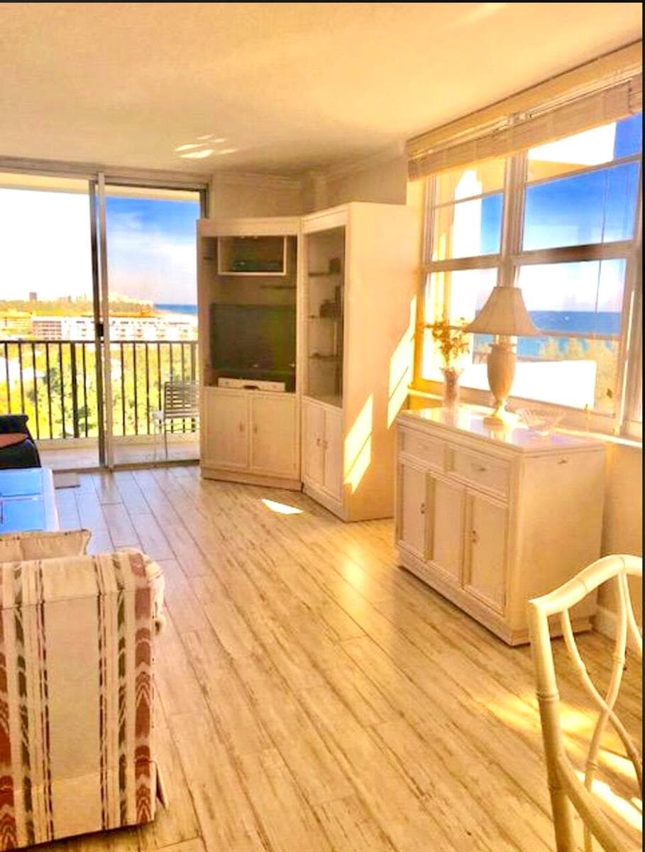 2121 N Ocean Boulevard 1208e photo 15