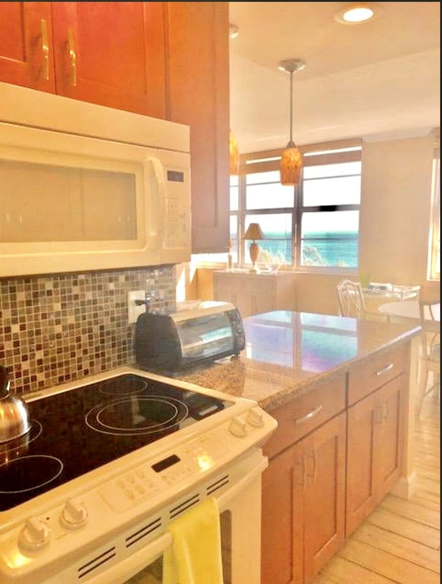 2121 N Ocean Boulevard 1208e photo 11