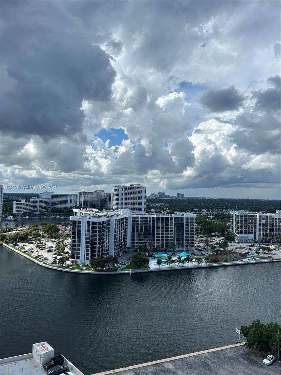 3800 S Ocean Dr 1823 photo 1