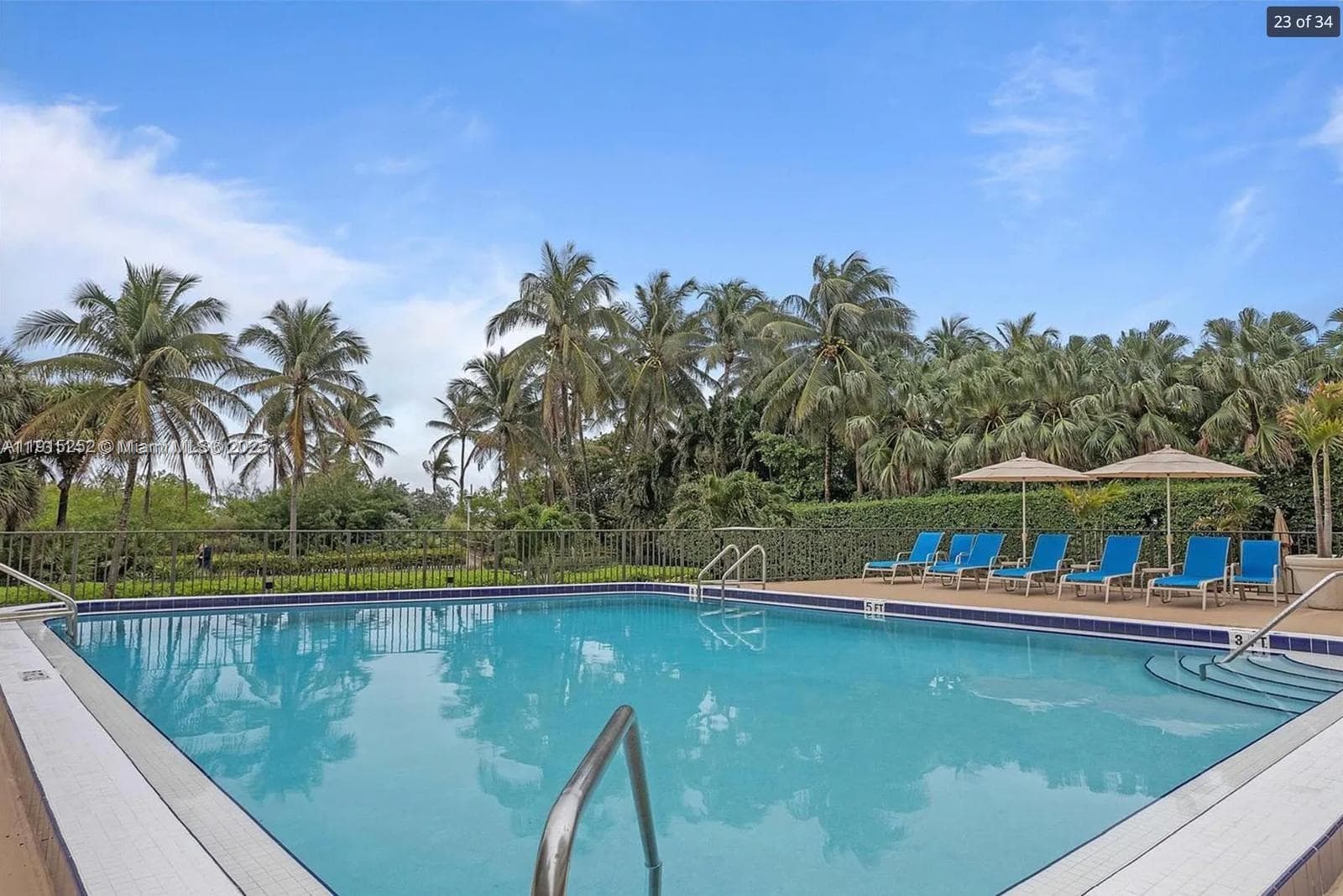 1621 Collins Ave 505 photo 8
