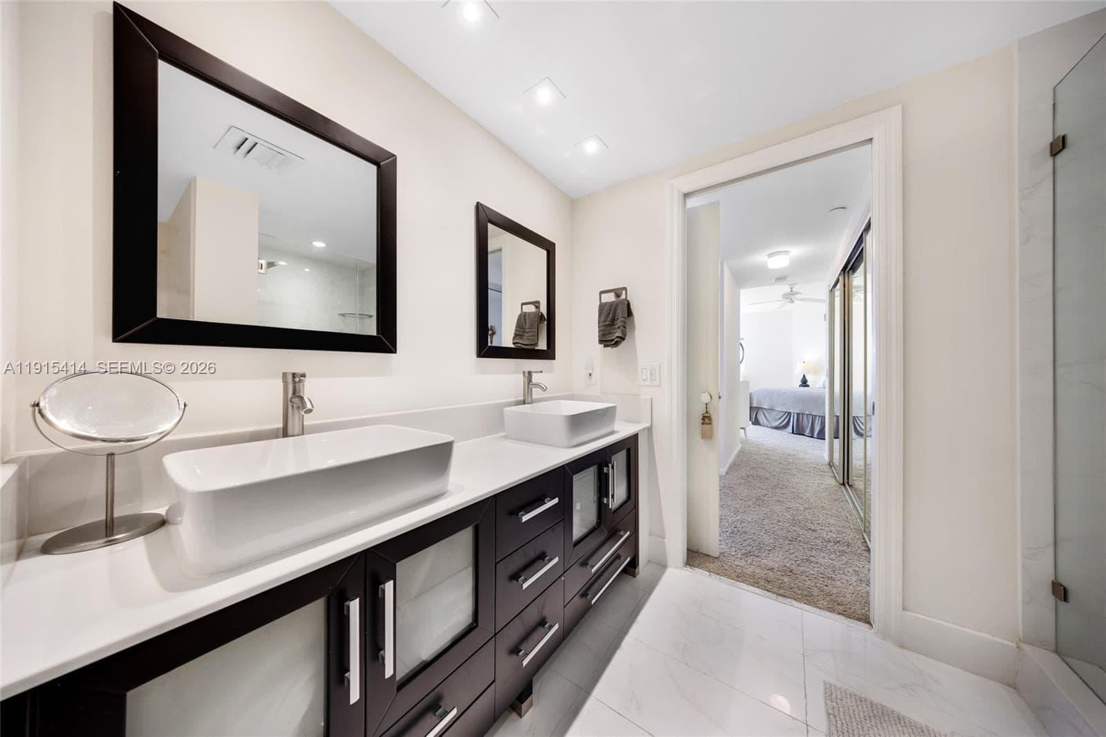 3610 Yacht Club Dr 1409 photo 20