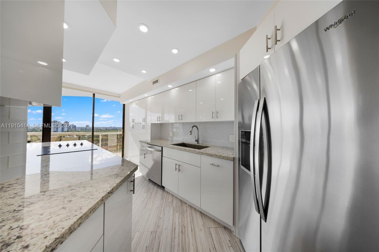 3610 Yacht Club Dr 1409 photo 14