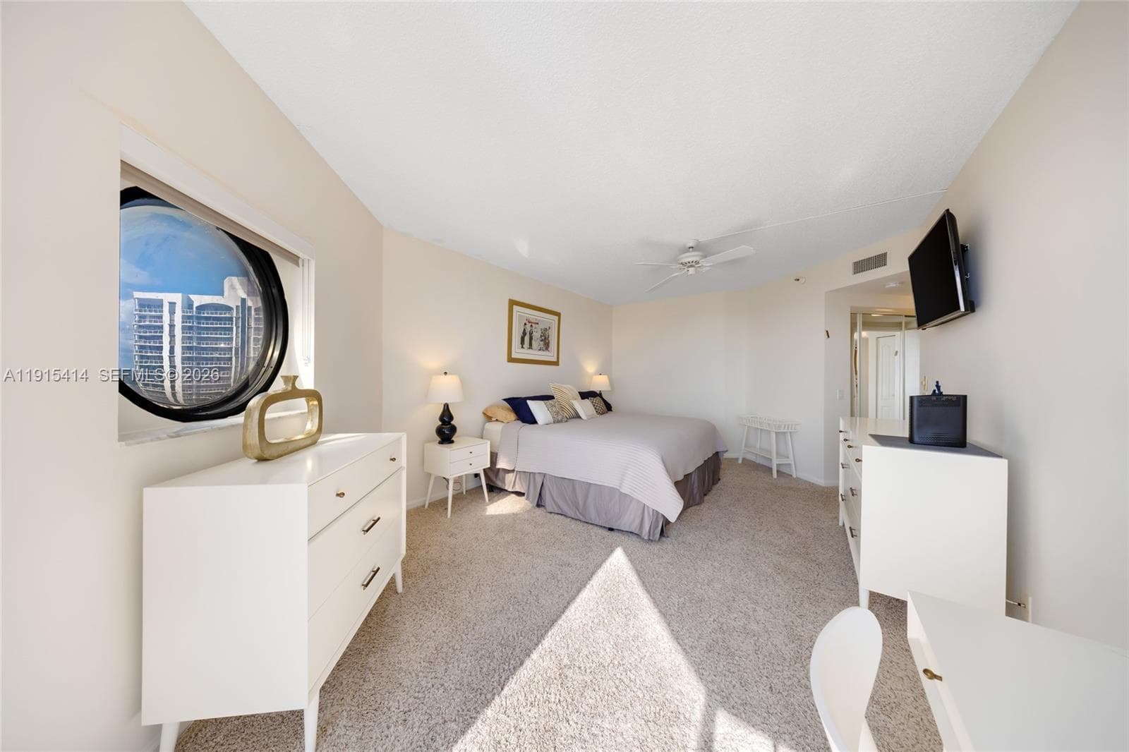 3610 Yacht Club Dr 1409 photo 18