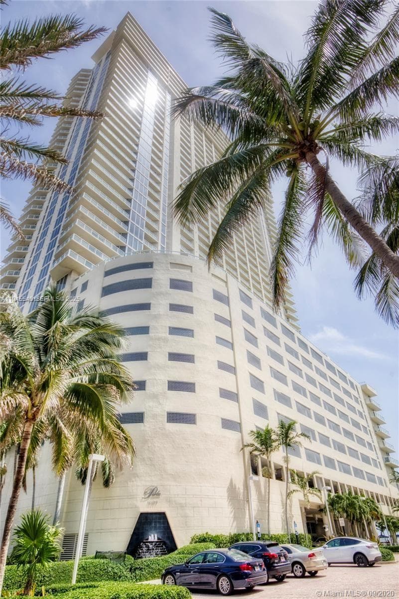 16699 Collins Ave 1105 photo 25