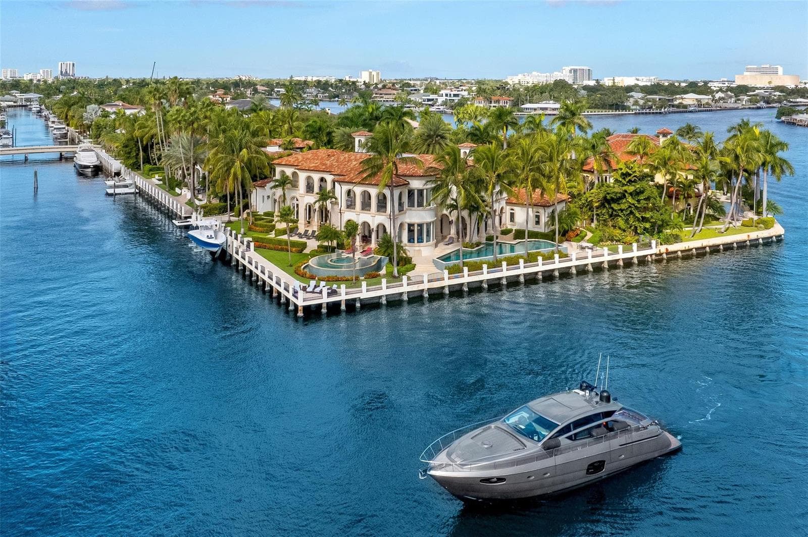 2716 Aqua Vista Boulevard 4