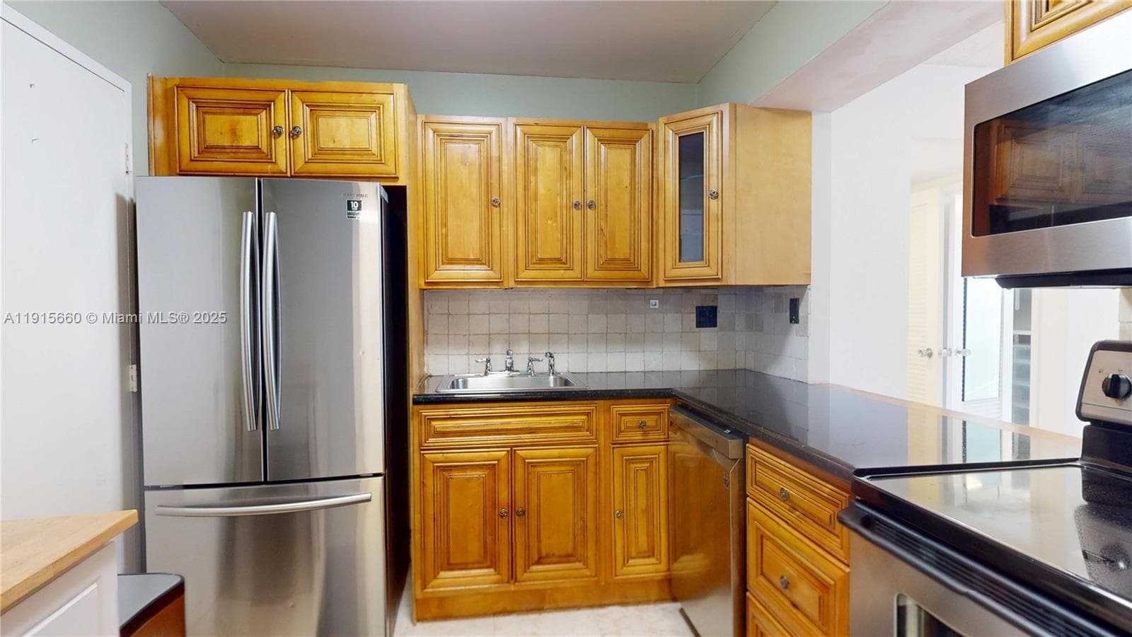 500 Three Islands Blvd 408 photo 9