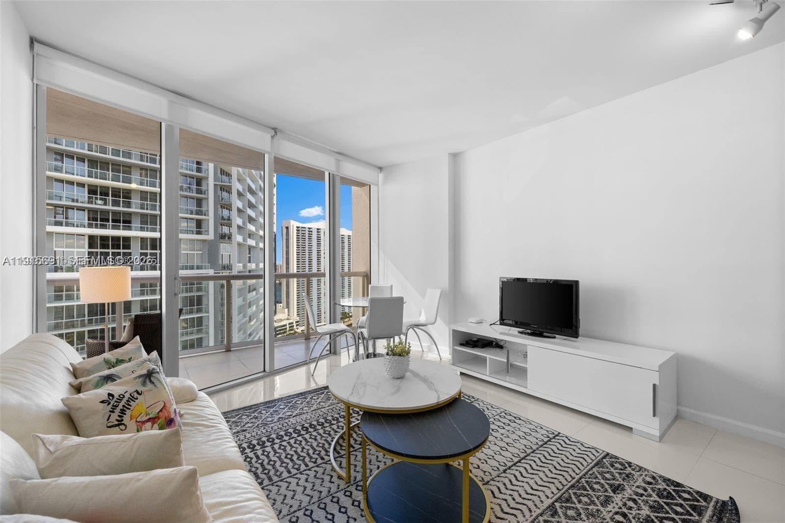 495 Brickell Ave 2206 photo 6