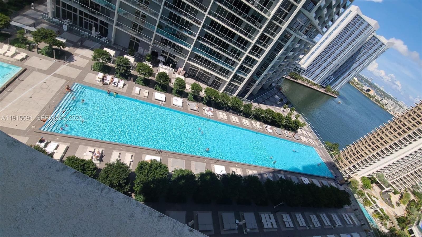 495 Brickell Ave 2206 photo 17