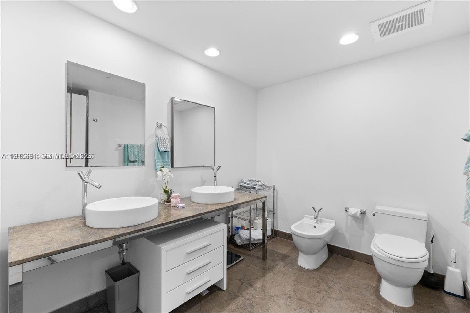495 Brickell Ave 2206 photo 12