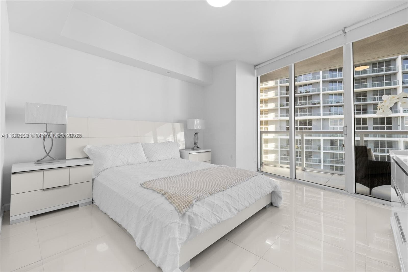 495 Brickell Ave 2206 photo 10