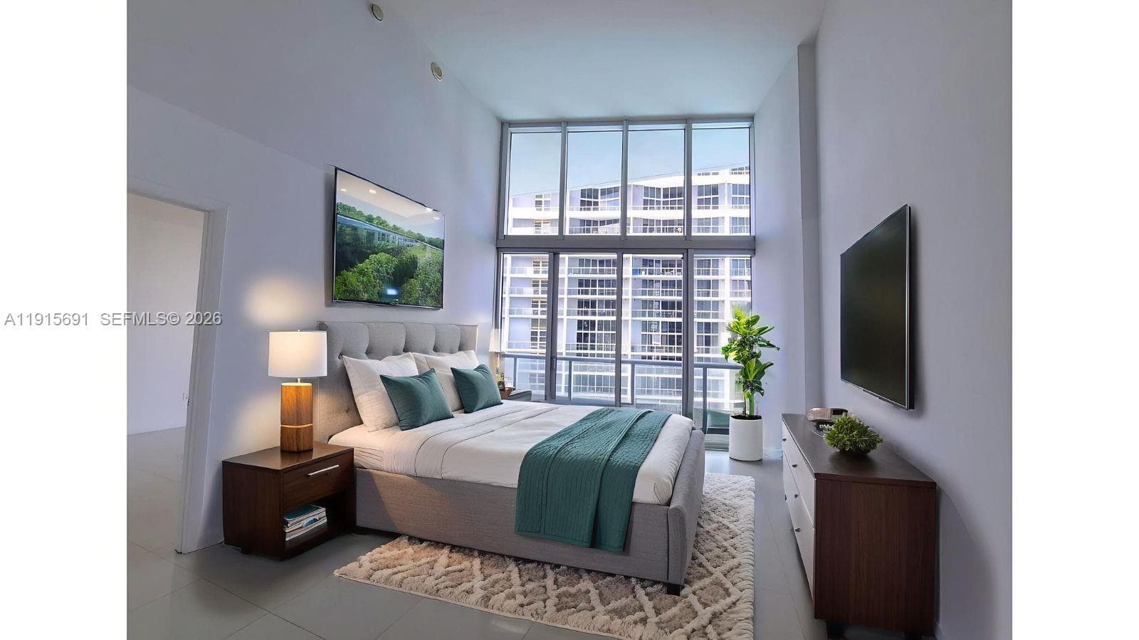 495 Brickell Ave 2206 photo 14