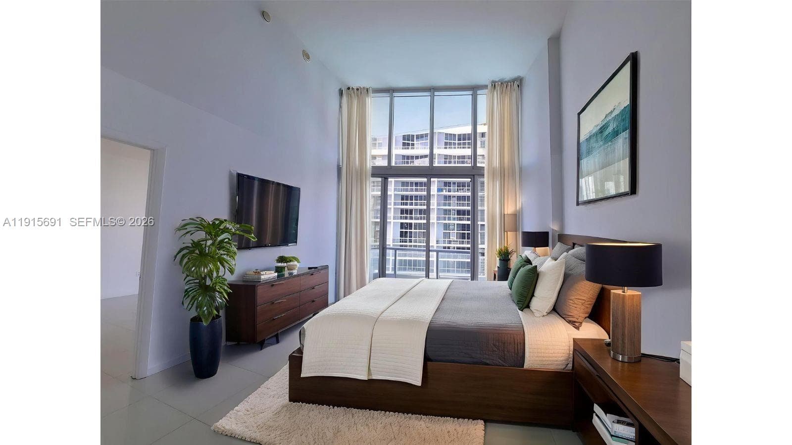 495 Brickell Ave 2206 photo 21