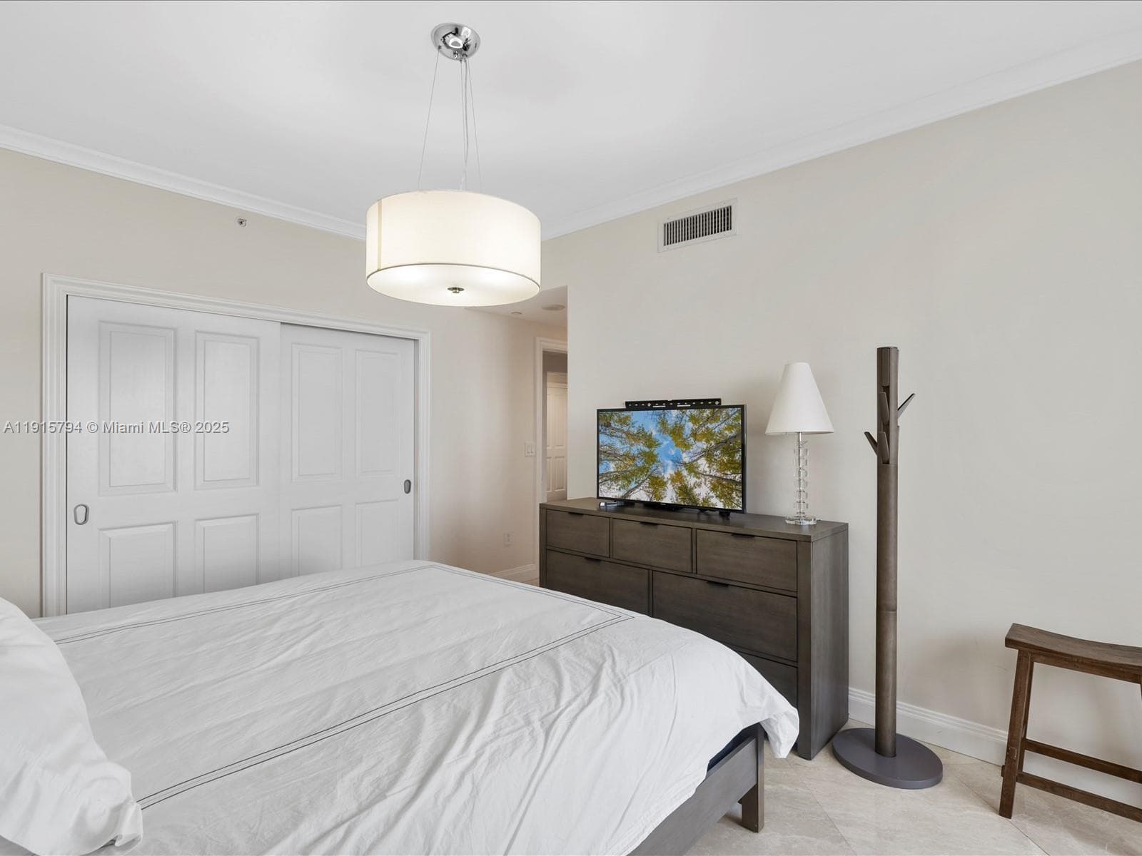 17875 Collins Ave 3305 photo 18
