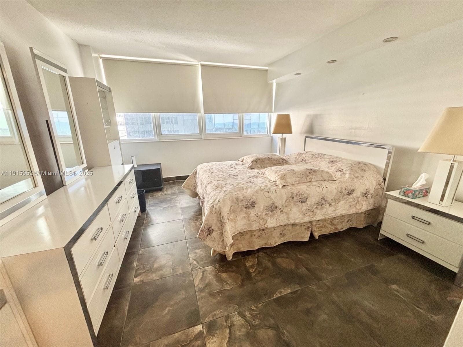 2030 Ocean Dr 521 photo 10