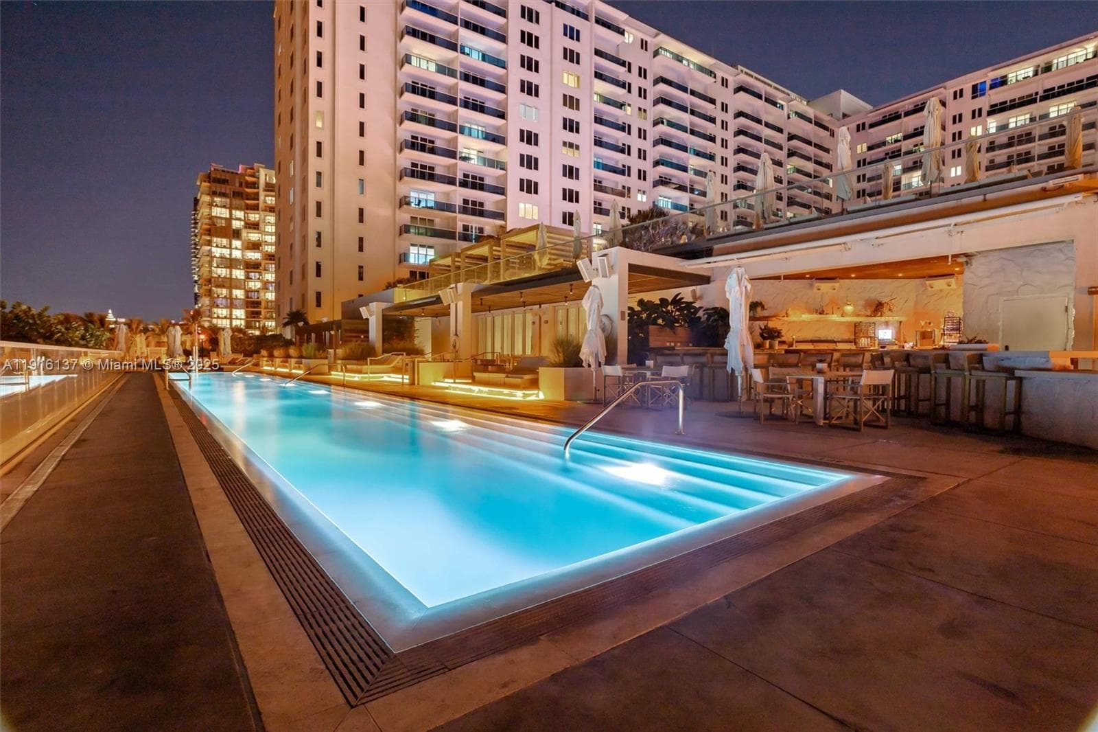 2301 Collins Ave 1432 photo 15