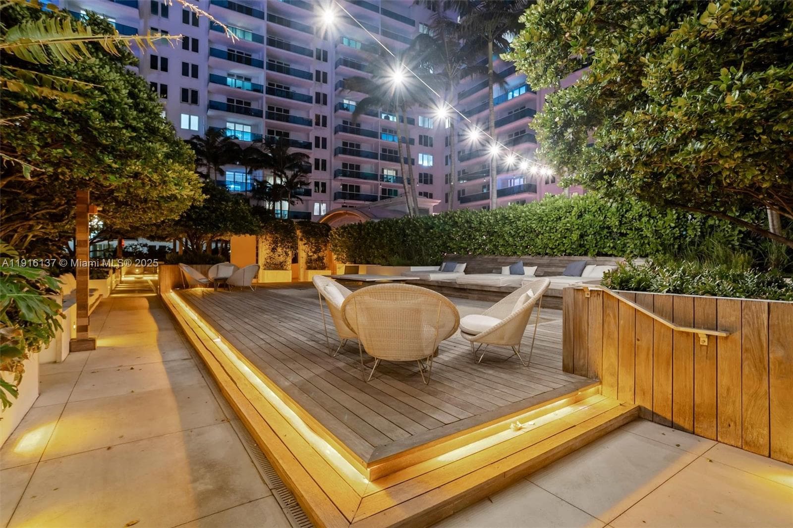 2301 Collins Ave 1432 photo 11