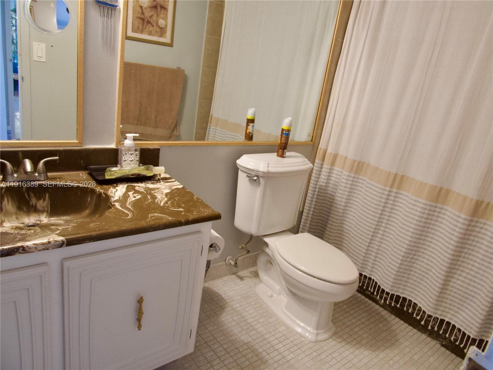 800 Parkview Dr 402 photo 12