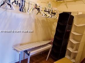 800 Parkview Dr 402 photo 11