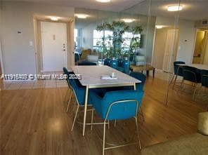 800 Parkview Dr 402 photo 4