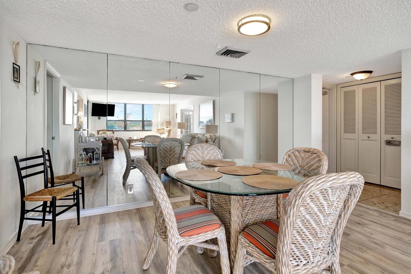 1542 Jupiter Cove Drive 104 photo 25