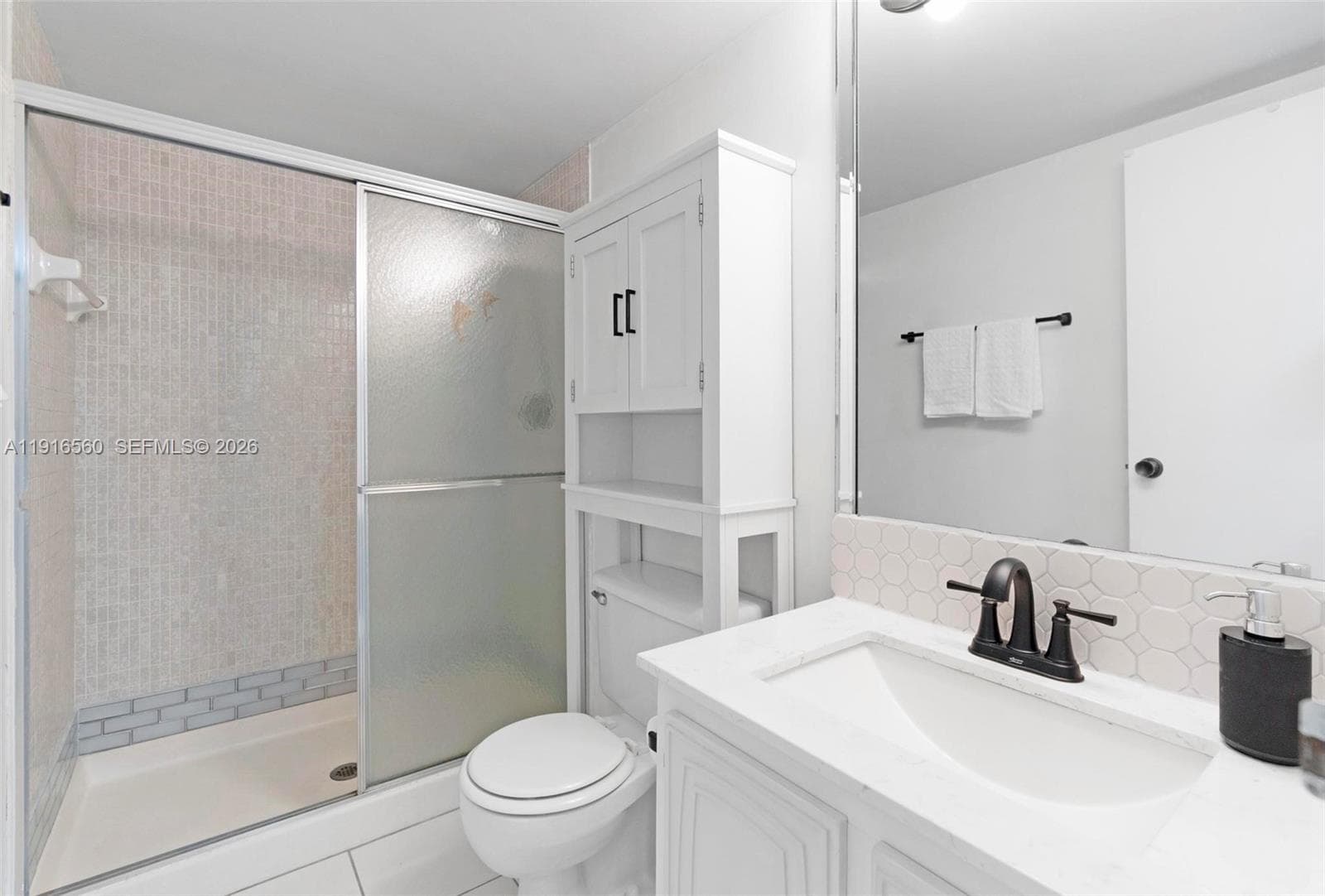 1000 Parkview Dr 518 photo 15