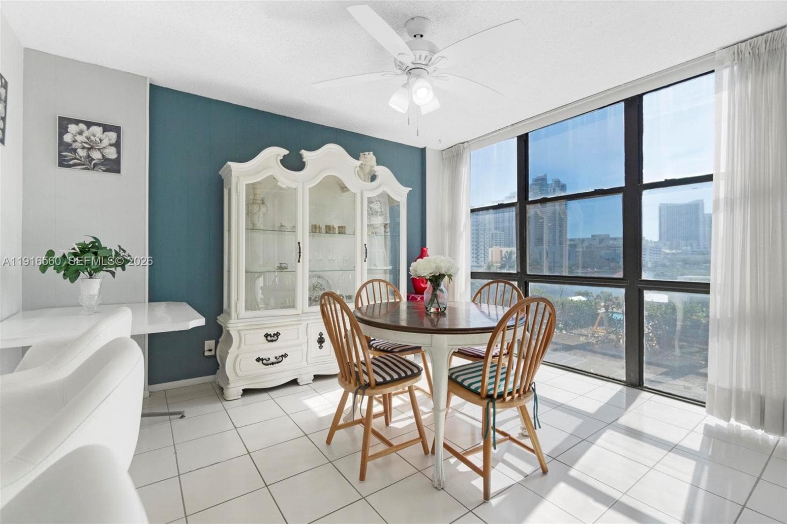 1000 Parkview Dr 518 photo 11